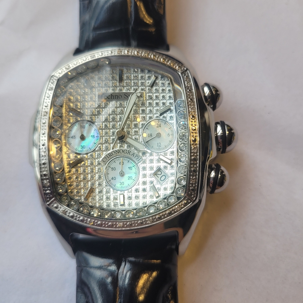 Techno Swiss Black Wearable Watch w/case - Picture 3 of 4